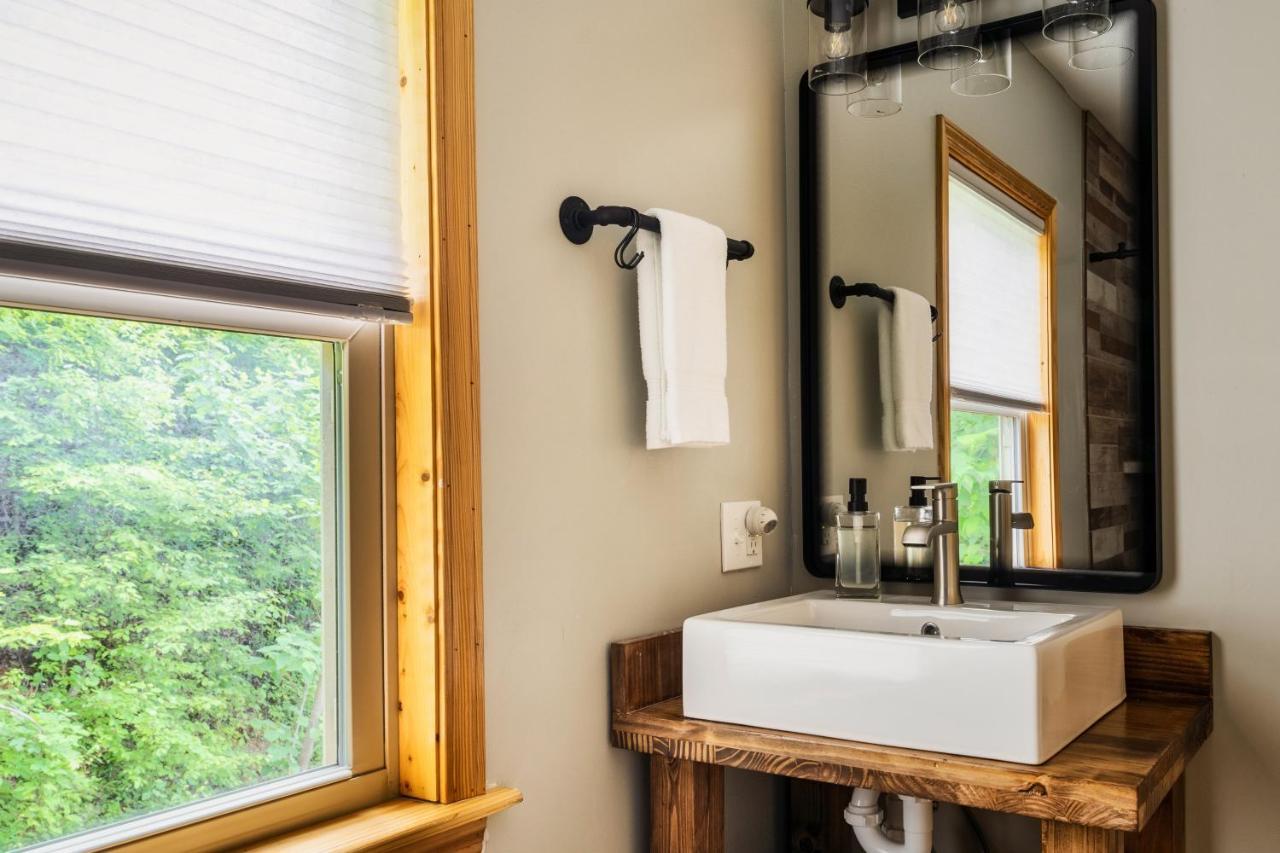 Mountainside - New Luxury Cabin-Fire Table-Hot Tub-3 Pools-Ps5-Bears Gatlinburg Kültér fotó