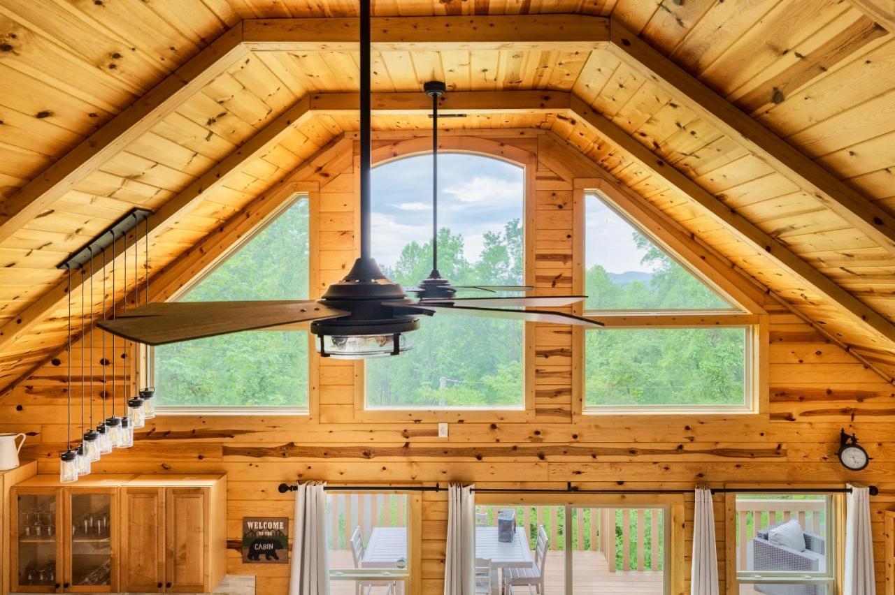 Mountainside - New Luxury Cabin-Fire Table-Hot Tub-3 Pools-Ps5-Bears Gatlinburg Kültér fotó